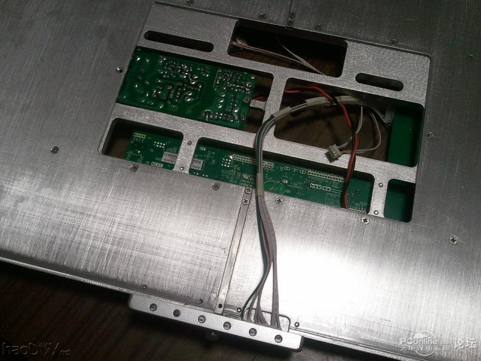 点击查看原图 纯铝打造360°全方位旋转带升降极薄,超窄边框23.6寸显示器