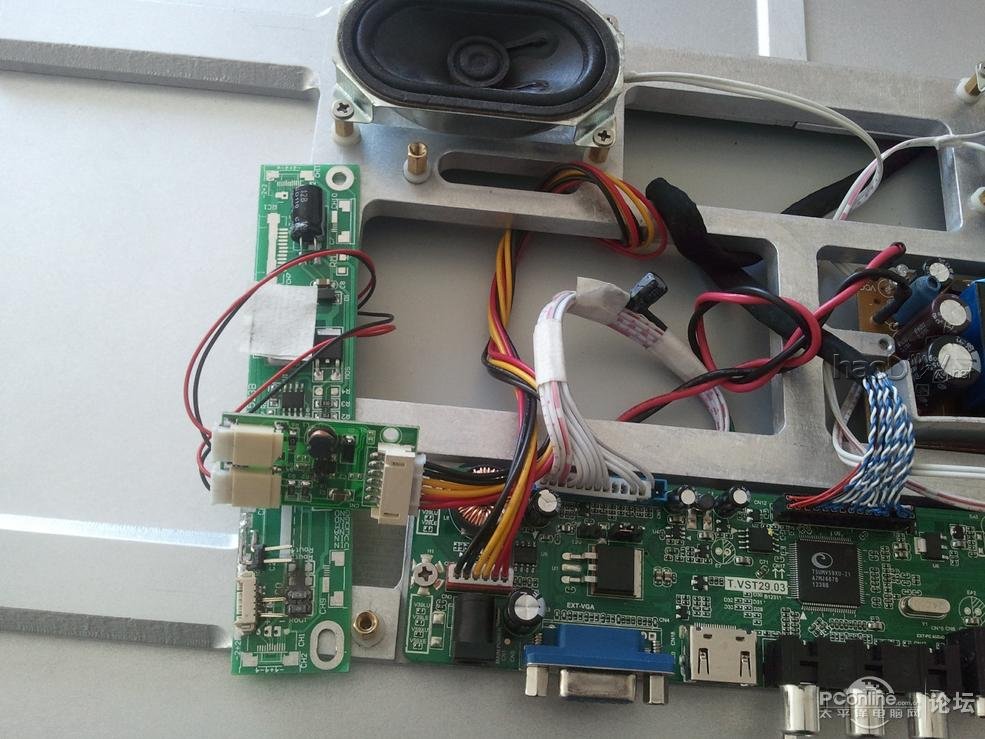 点击查看原图 纯铝打造360°全方位旋转带升降极薄,超窄边框23.6寸显示器