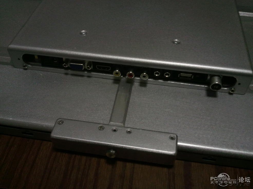 点击查看原图 纯铝打造360°全方位旋转带升降极薄,超窄边框23.6寸显示器