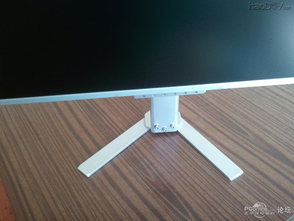 点击查看原图 纯铝打造360°全方位旋转带升降极薄,超窄边框23.6寸显示器