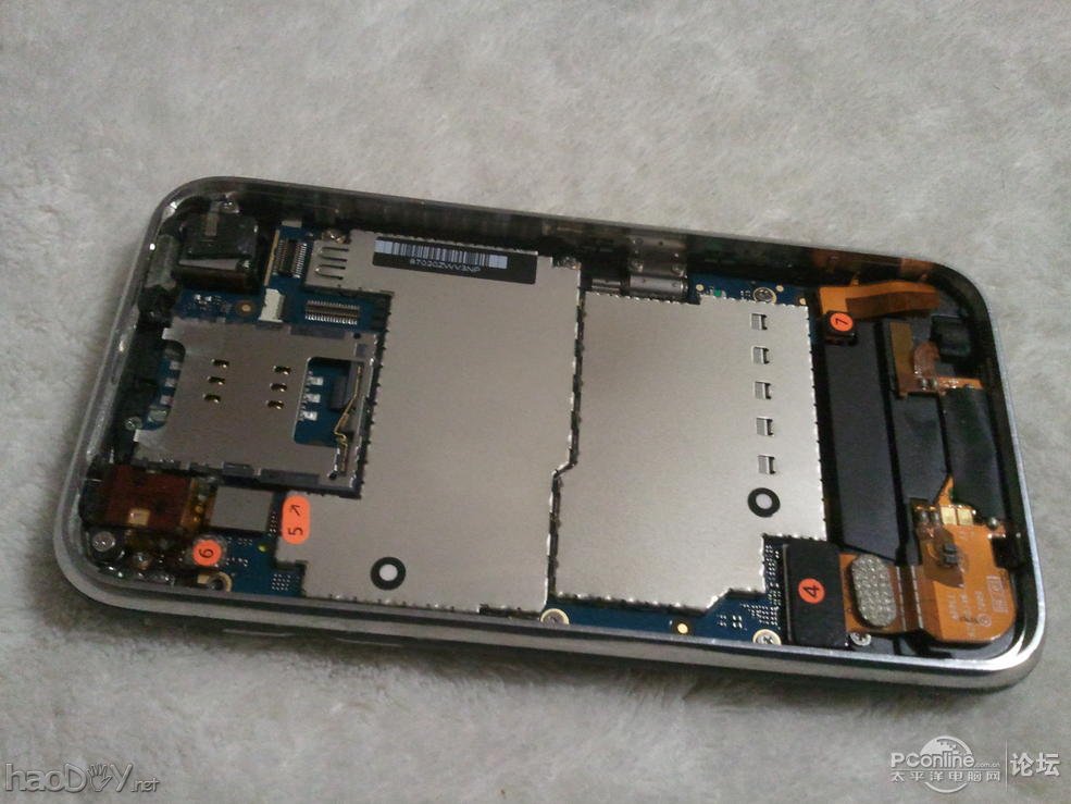 点击查看原图 苹果遇上我--IPHONE3gs换“电池心”手术中