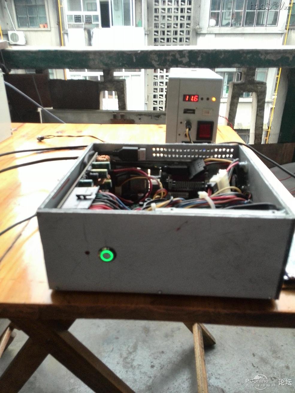 点击查看原图 看大家都在发HTPC,我也发一个用太阳能供电的主机