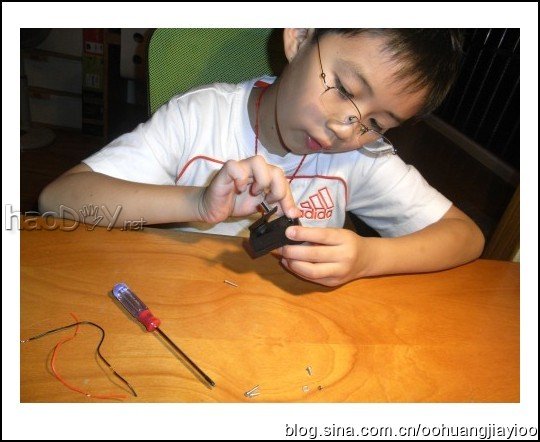 小实验--手摇发电机 益智科学科技小实验发明--手摇发电机