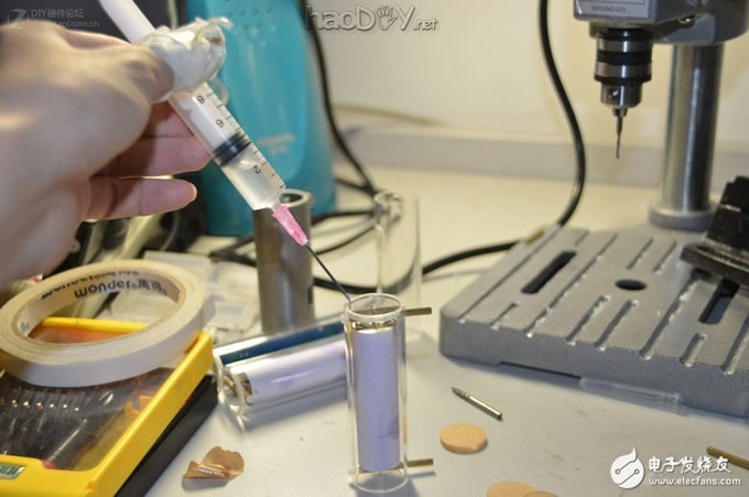 专业工程师制作的DIY多功能移动电源充电器