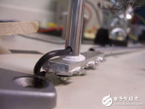 牛人教你制造超大号“卖萌”巨型LED灯