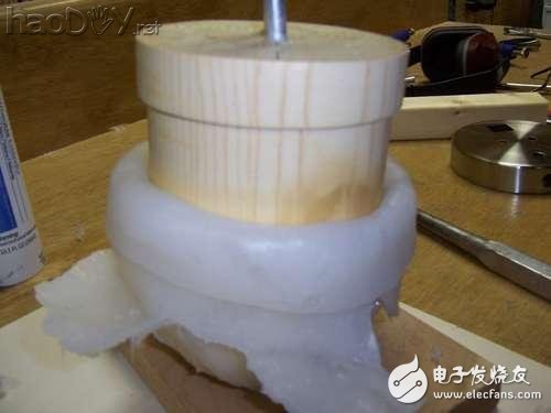 牛人教你制造超大号“卖萌”巨型LED灯