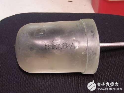 牛人教你制造超大号“卖萌”巨型LED灯