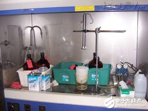 牛人教你制造超大号“卖萌”巨型LED灯