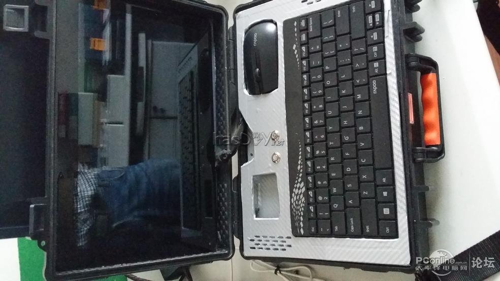 点击查看原图 纯手工制作手提箱抗造坚固笔记本电脑!