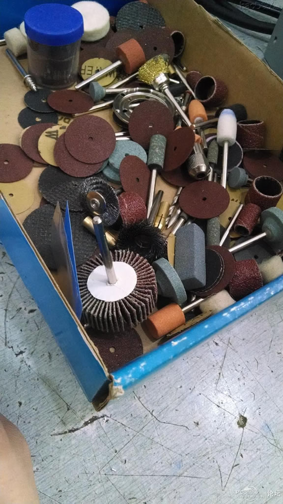 点击查看原图 硬盘变身记!LZ 怒改复古表电子钟