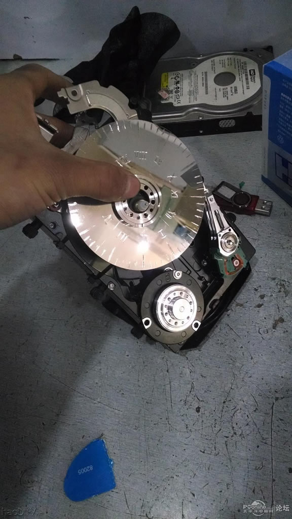 点击查看原图 硬盘变身记!LZ 怒改复古表电子钟