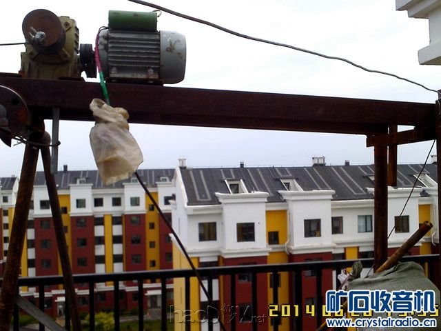 picture_3217.jpg 自制楼台吊车
