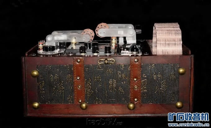 收起时2.jpg 花蓝线圈便携式矿石收音机