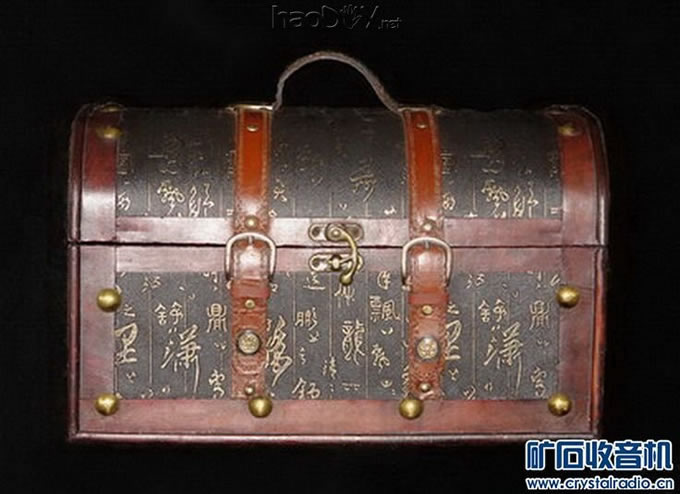 机箱正面.jpg 花蓝线圈便携式矿石收音机