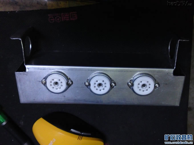 上管座,指示管的座用ab胶粘接一定要定好位 上管座,指示管的座用ab胶粘接一定要定好位