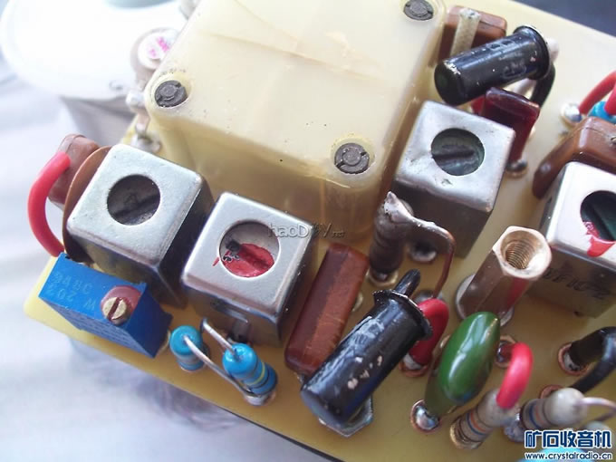 安装5.JPG 两管超外差、语录小收音机
