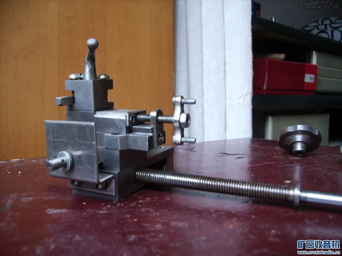 丝杠.JPG 我也发个小车床制作