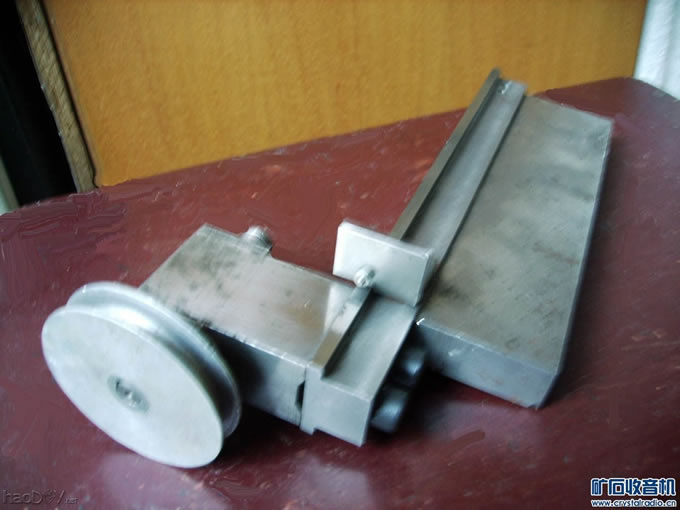 1 (5).JPG 我也发个小车床制作