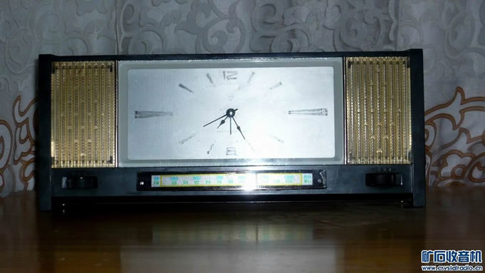 P1040565.JPG 钟控集成电路AMFM立体声收音机