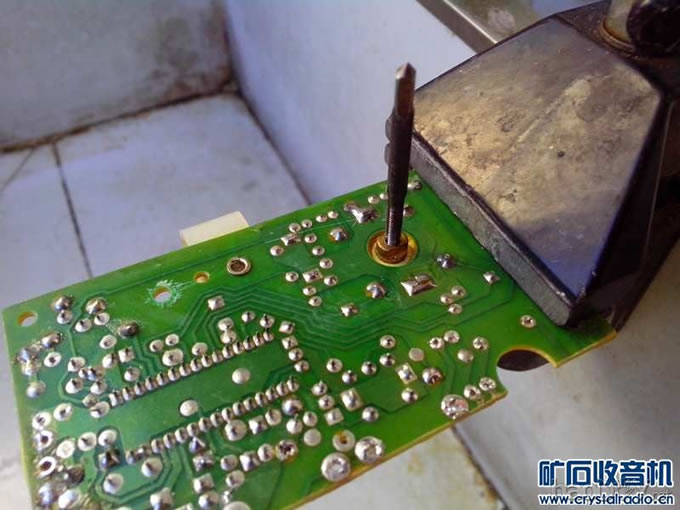 攻丝可变电容的固定螺丝 攻丝可变电容的固定螺丝