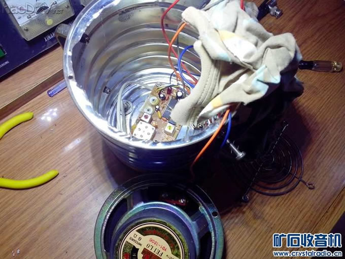 奶粉桶收音机内部 奶粉桶收音机内部