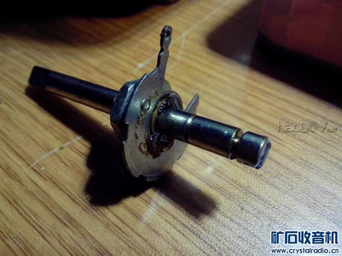 电位器这个柄好  可惜不方便加工 电位器这个柄好  可惜不方便加工