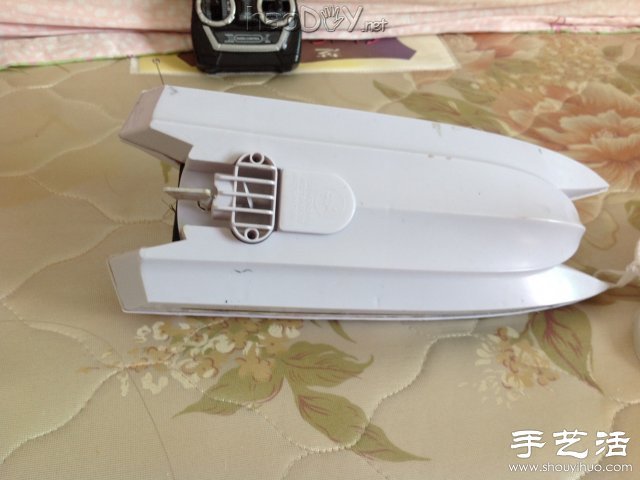 教你如何自制一艘遥控快艇
