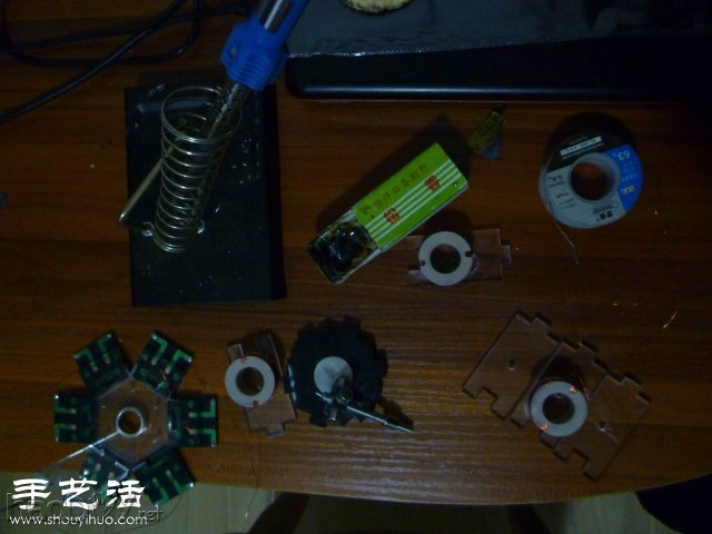 自制太阳能磁悬浮电机教程 视频