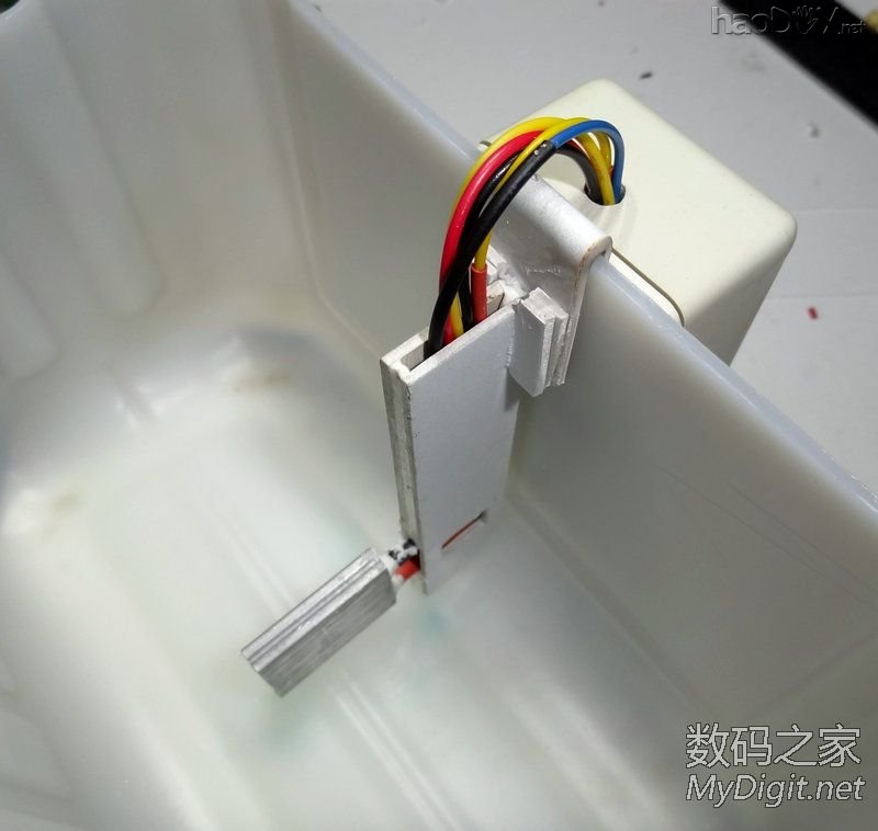 给宝宝们做个恒温的温奶器