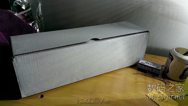 性感的镂空雕花,用纸盒做了个小台灯