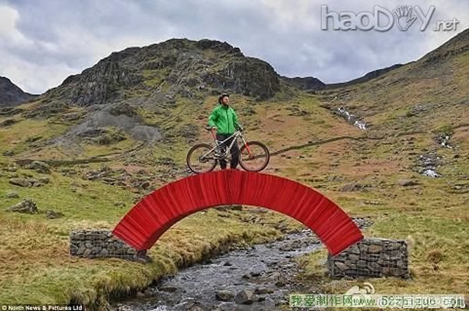 22000张纸建成的桥 22000张纸建成的桥模型