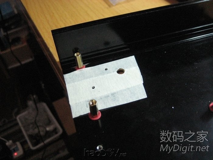 手工打造全金属迷你下载机,手掌大小