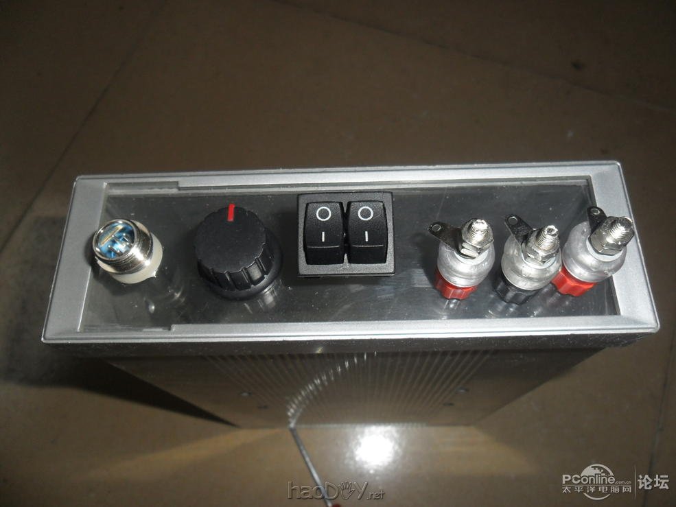 点击查看原图  废弃外置光驱盒纯手工打造多功能白菜白光焊台