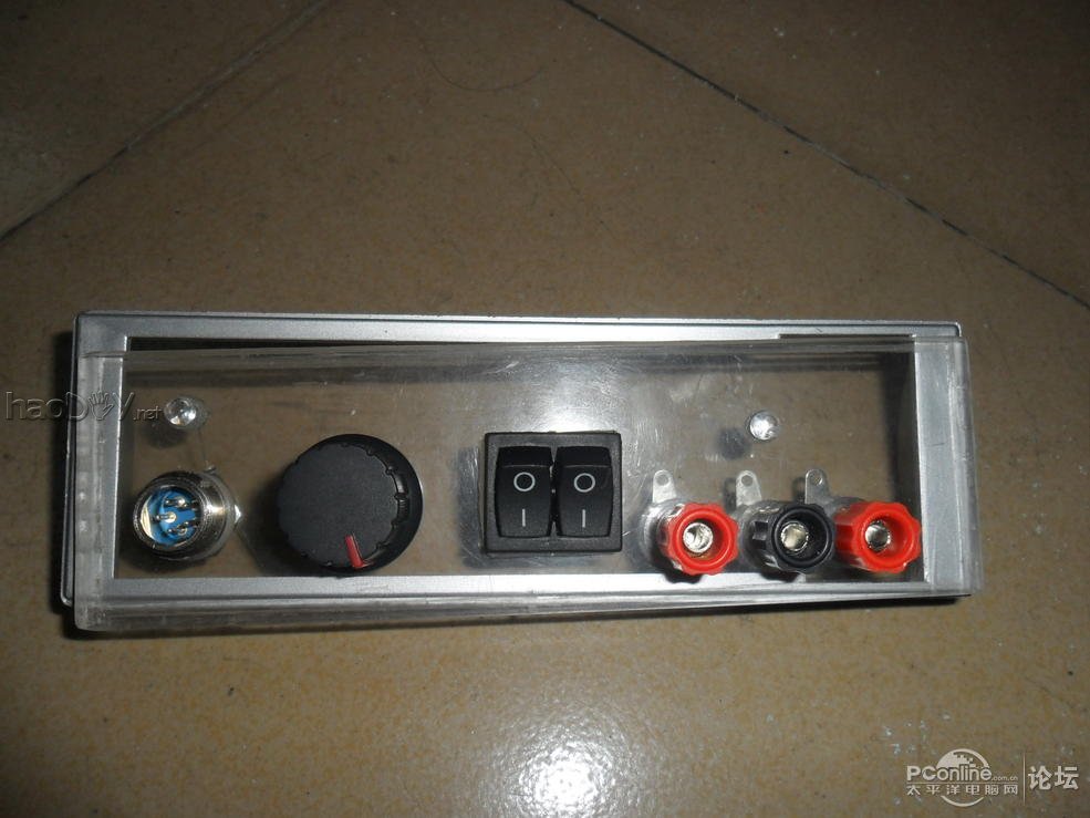 点击查看原图  废弃外置光驱盒纯手工打造多功能白菜白光焊台