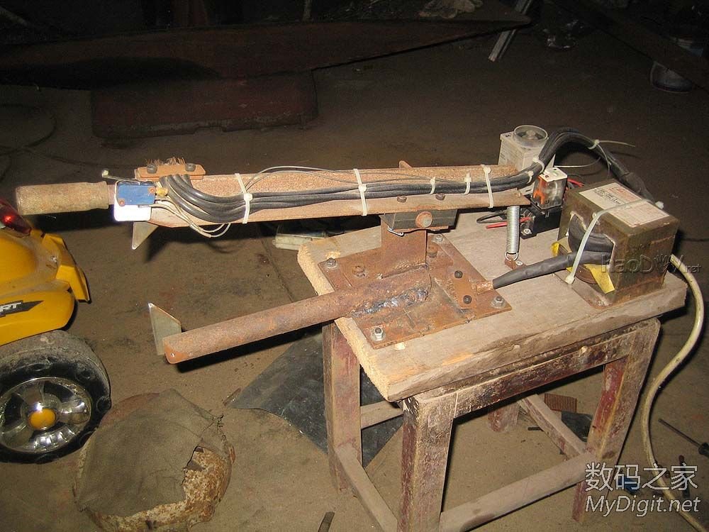 最廉价的点焊机,微波炉变压器+时间继电器