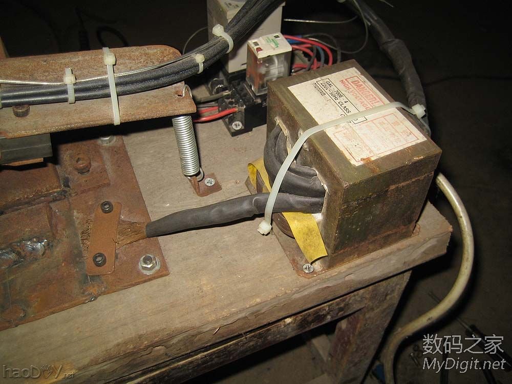 最廉价的点焊机,微波炉变压器+时间继电器