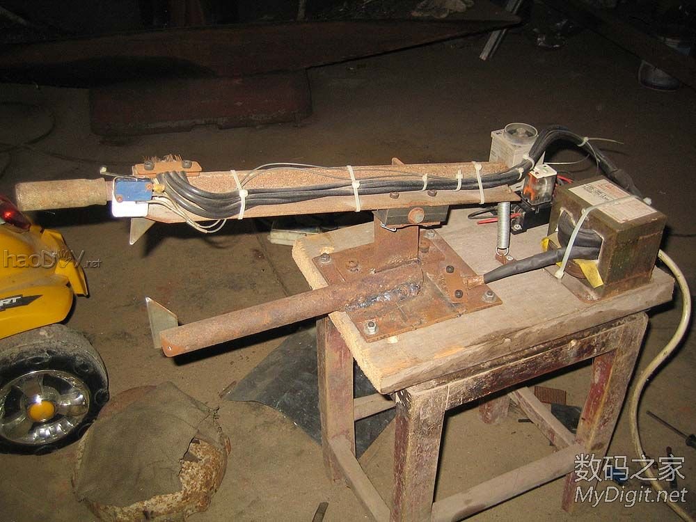最廉价的点焊机,微波炉变压器+时间继电器