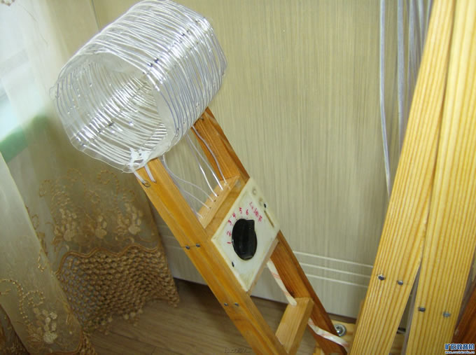 不用天地线的折叠式场效应管检波中波矿石收音机