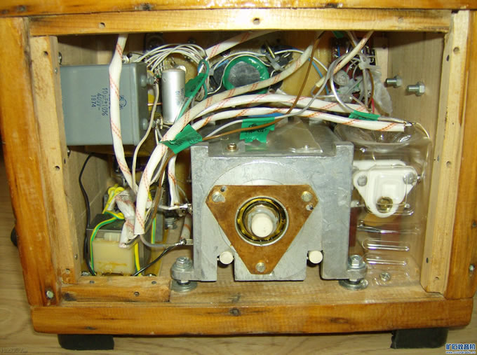 不用天地线的折叠式场效应管检波中波矿石收音机