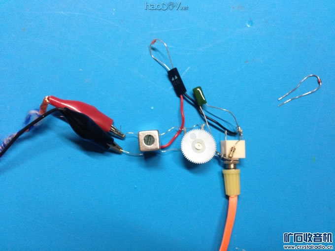 仿蓝牙耳机的一体化超小型矿石收音机