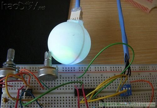 6.jpg 快速甩动时会显示彩色的灯