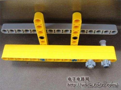 乐高机器人一:能避障的爬虫机器人NXT