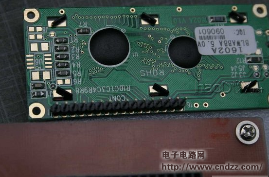 牛人出品:基于51单片设计的电容频率仪,图多,慎入!