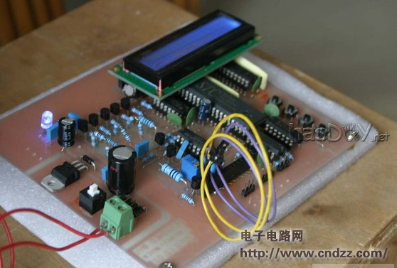 牛人出品:基于51单片设计的电容频率仪,图多,慎入!