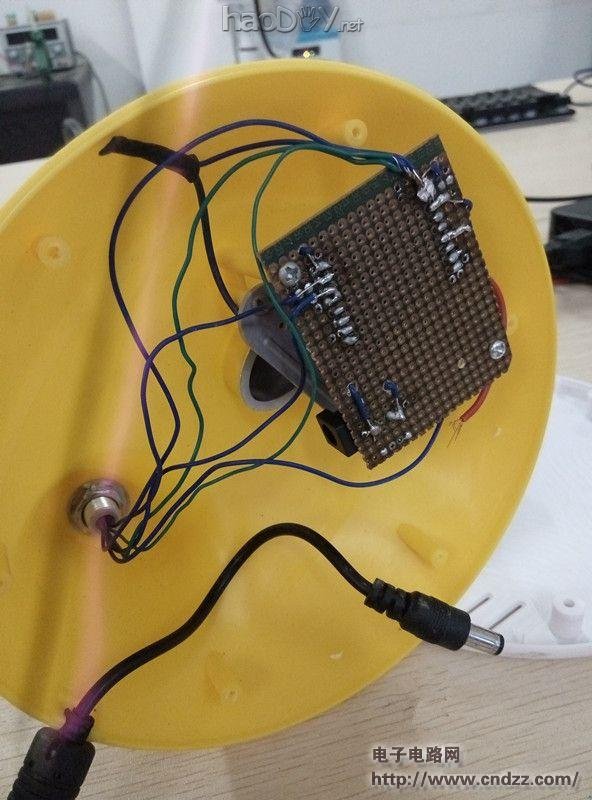 厉害了,微信控制台灯,关灯不用离开被窝了!