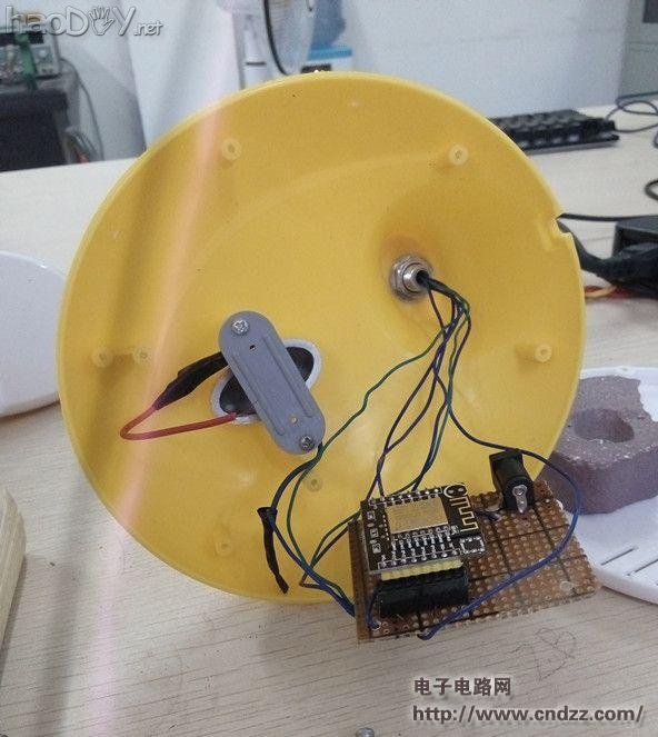 厉害了,微信控制台灯,关灯不用离开被窝了!