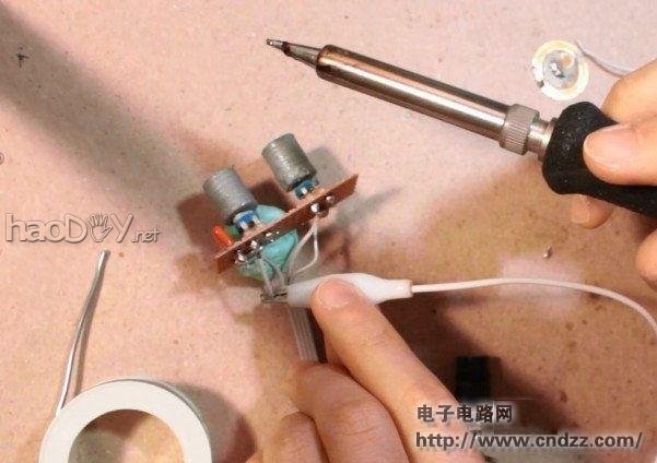 技术宅改造尤克里里,效果很意外