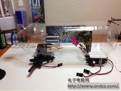 超声波避障+自我充电,歪果仁造的智能机器人请围观!