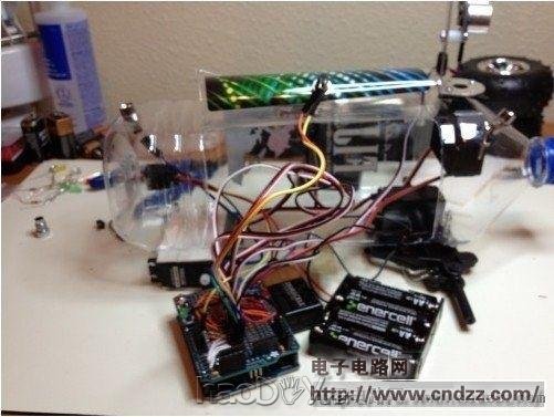 超声波避障+自我充电,歪果仁造的智能机器人请围观!