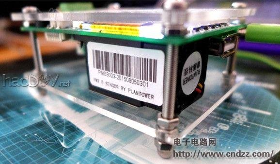 多功能的空气检测仪,甲醛、PM2.5、温湿度检测